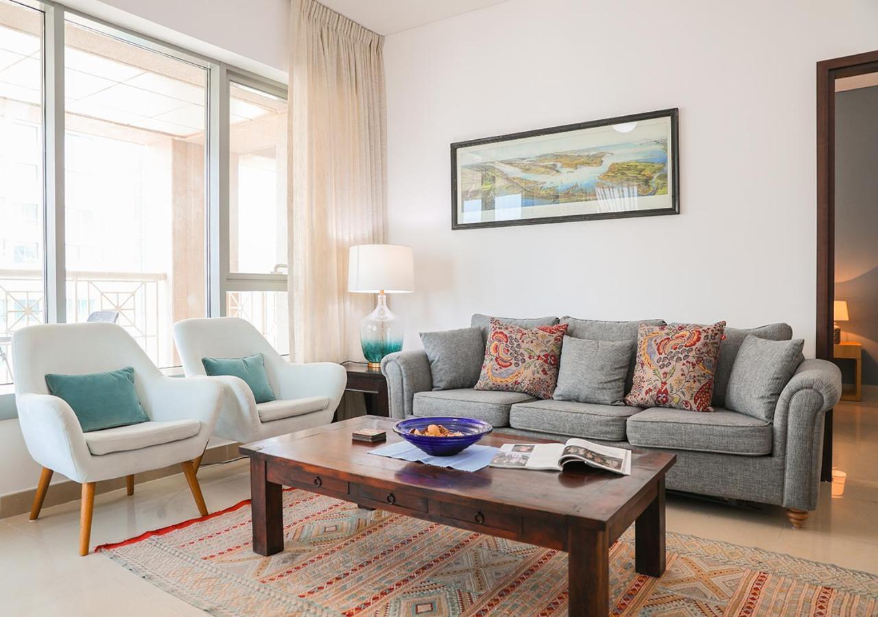 Nasma Luxury Stays - Fancy Apartment With Balcony Near Burj Khalifa Dubai Exterior photo